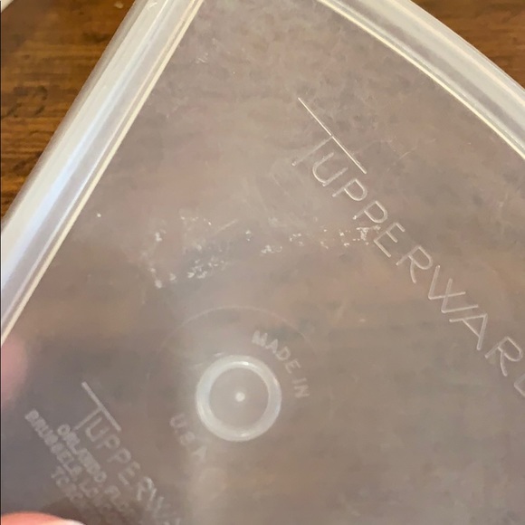 Vintage Tupperware pie pizza keepers - set of 2 - Picture 4 of 12